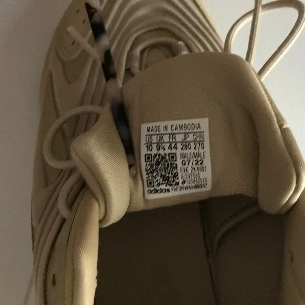 Adidas Ozelia Beige 2K Futuristic Chunky Sneakers Size 10